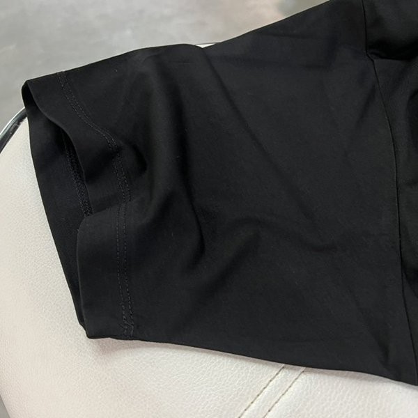 注目★プラダ ロゴTシャツ 偽物 ポケット付半袖 高品質♪♪♪ puj90324激安送料無料