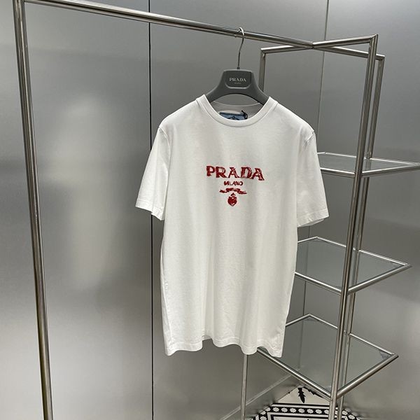 セール新作国内発送 プラダ ロゴコットンTシャツ 偽物☆ pud52652通販