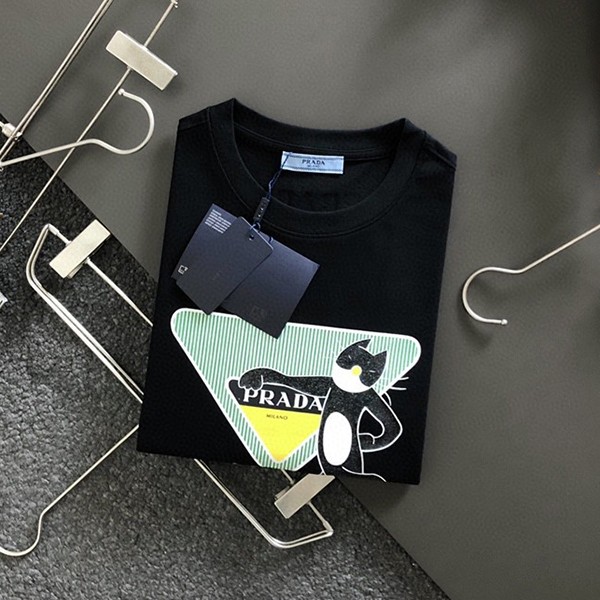 超話題!プラダ フロント ロゴ 半袖Tシャツ スーパーコピー pug27910高い品質