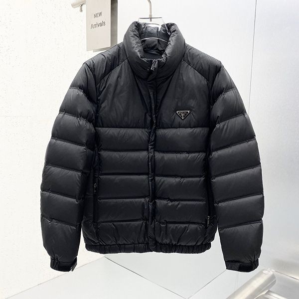 送料無料プラダ クロップド Re Nylon ダウンジャケット コピー puk32850