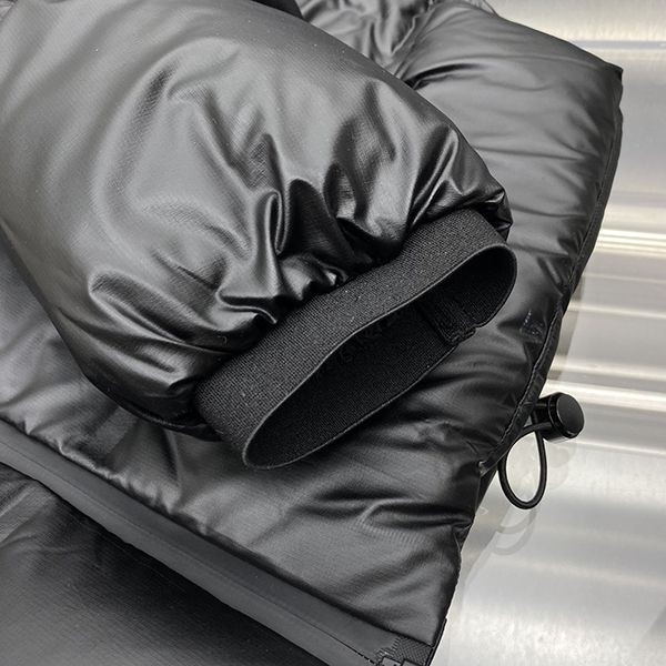 大人気！プラダ クロップド Re Nylon ダウンジャケット コピー puk48275高い品質