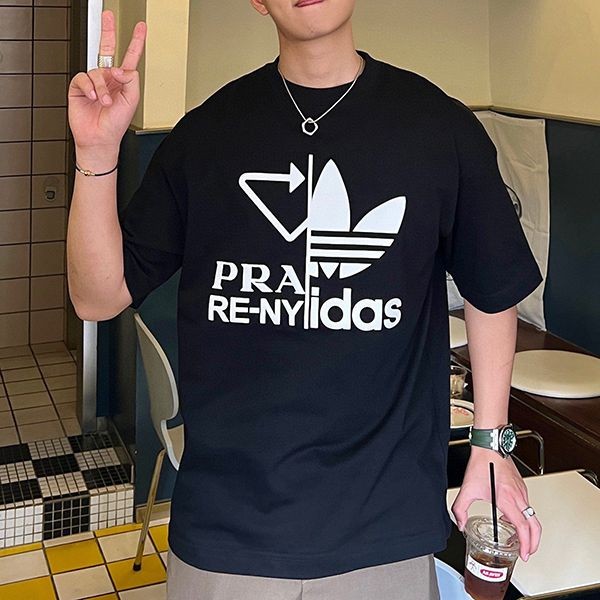 大人気!!新色プラダ アディダス コピー 刺繍入り ジャージー ロゴTシャツ pum93404高い品質