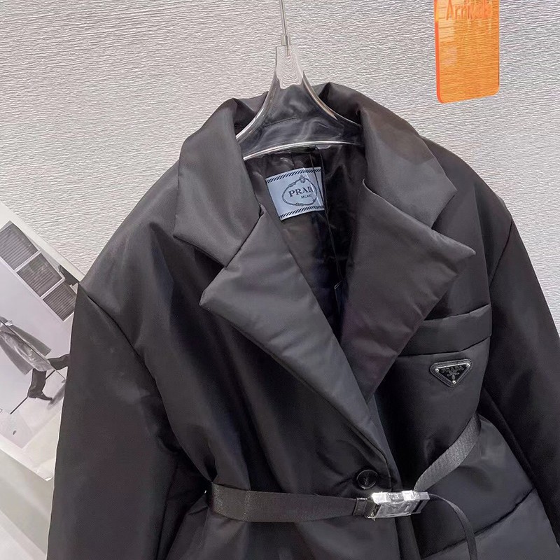 希少色★プラダ コート 偽物 アウトレット フード ロング ダウン ベルト付き puo48135通販