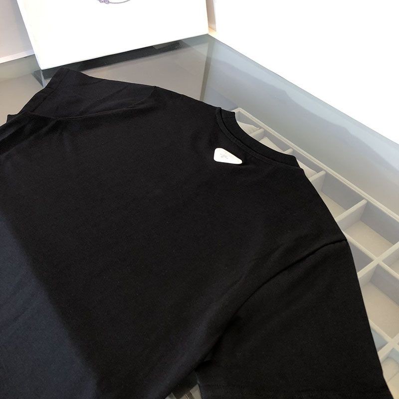 稀少プラダ 偽物 ロゴ コットンTシャツ pup96231代引きを販売