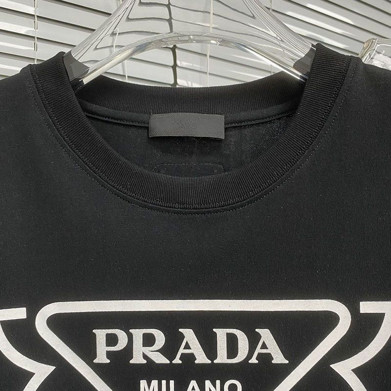 世界中で大人気♪プラダ タイガー コットンTシャツ 偽物 2色 puu33769最高級