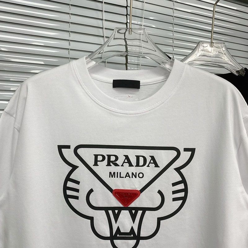 世界中で大人気♪プラダ タイガー コットンTシャツ 偽物 2色 puu33769
