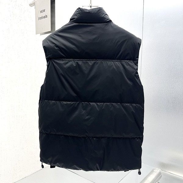高級ブランド プラダ パデッド Re-Nylon ベスト 偽物 puu70208通販
