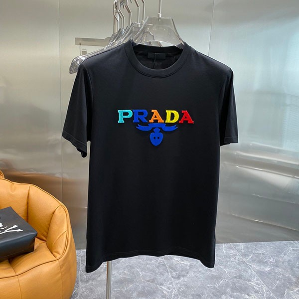 プラダ ロゴ刺繍 Tシャツ 偽物 puv93066通販