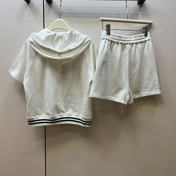 お洒落に♪プラダ ギャバジン ショートパンツ コピー ロゴ 上下セット puw75963代引きを販売