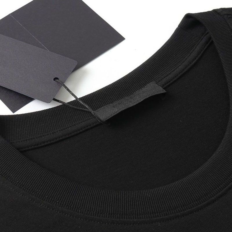 可愛いプラダ ロゴ コットンTシャツ スーパーコピー pux60442高い品質