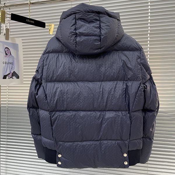 大人気！プラダ メンズ ロゴ フード付 ダウンジャケット コピー puy72895高い品質