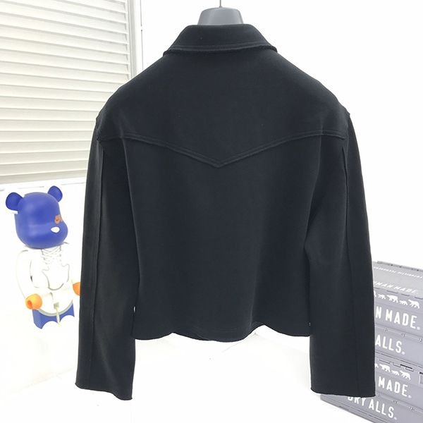 日本未入荷 プラダ カシュゴラ キャバン ジャケット 偽物 puz17869通販