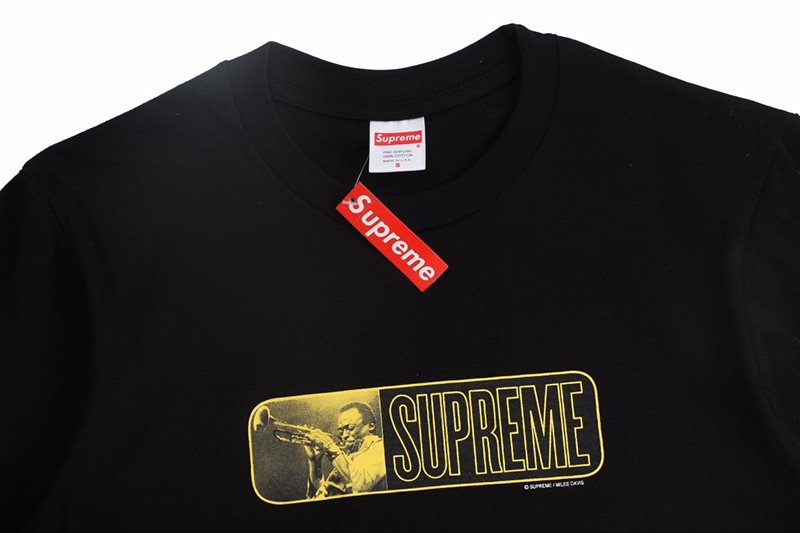 希少色シュプリーム スーパーコピー ロゴ入り スモール ボックスロゴ Tシャツ Shk19139最高級