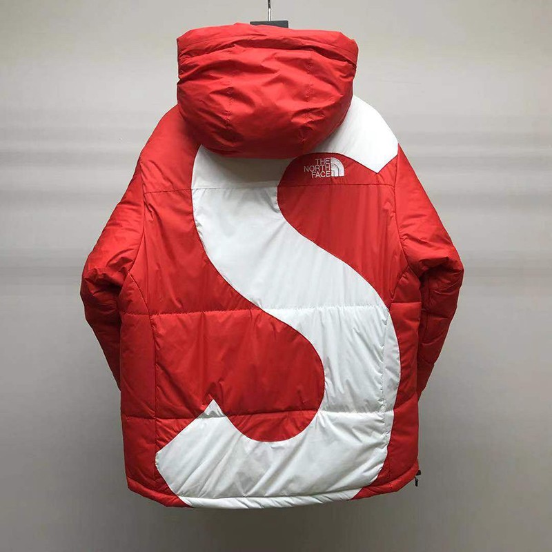 争奪戦 Supreme×THE NORTH FACE コピー S Logo ヒマラヤン レッド 限定コラボ超激レア! Shp43136高い品質