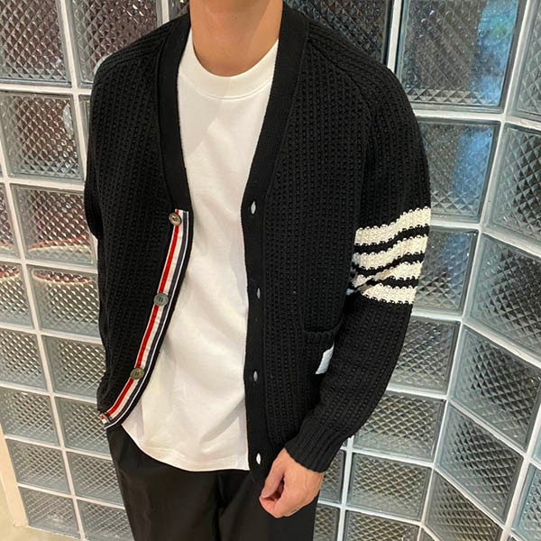 トムブラウン コピー ドネガルコントラスト 4BAR カーディガン tou18712代引きを販売
