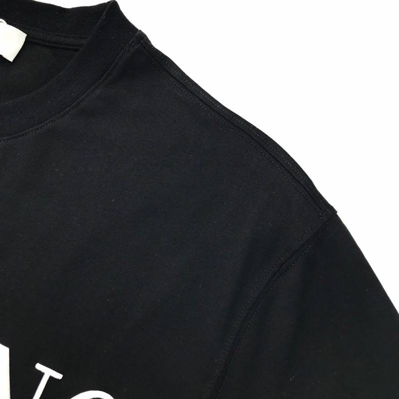 【人気商品】ヴァレンティノ タイガー1976 Tシャツ スーパーコピー Vuw47918高い品質