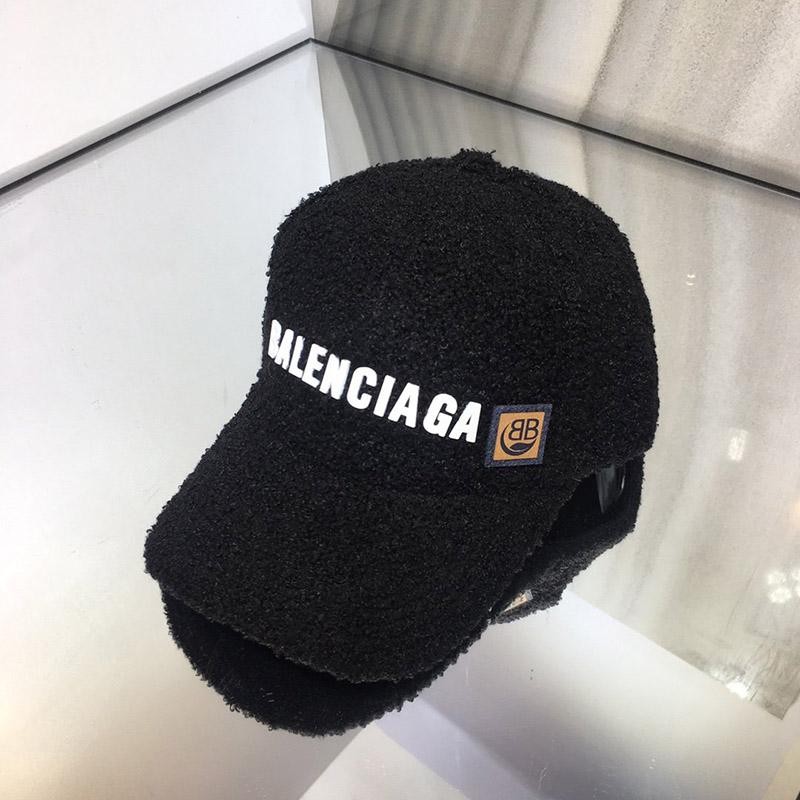 一目惚れ♪バレンシアガ ラムズウール キャップ bab77828代引きを販売
