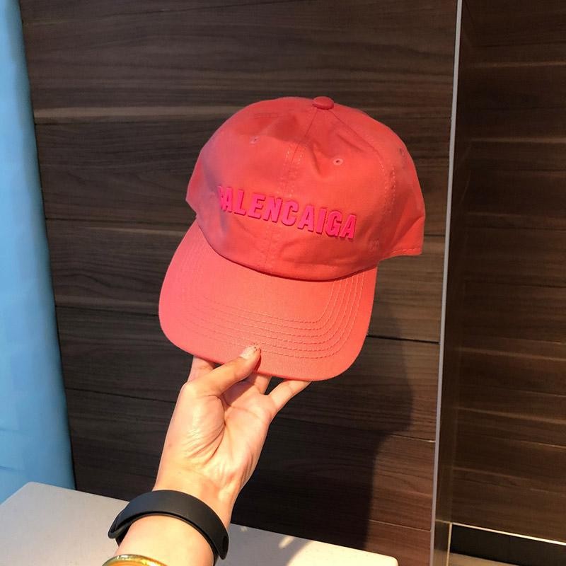 争奪戦 お洒落に♪ バレンシアガ レッド ロゴキャップ 偽物 bar46794N級品