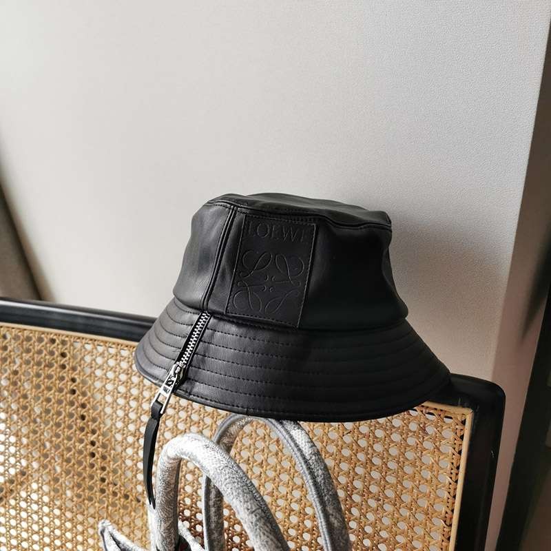 お洒落に♪＜ロエベ キャップ コピー＞ロエベ バケットハット フィッシャーマン レザー loo26350