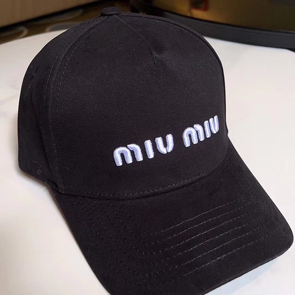 ギフトに 送礼 ミュウミュウ ピークドキャップ コピー myz52201N級品