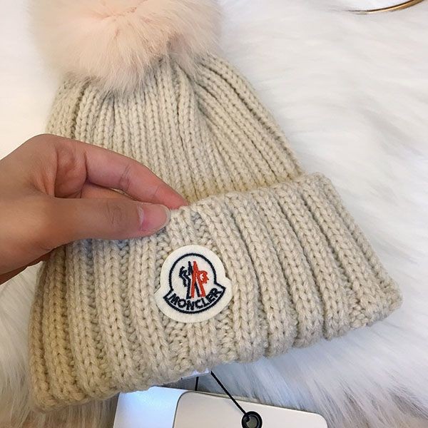 一目惚れ♪モンクレール ポンポン付ビーニーキャップ コピー mol93419100%安全に到着