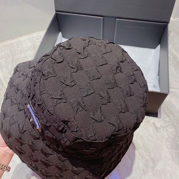 日本未入荷プラダ コピー バケットハット ブラック pun32866人気