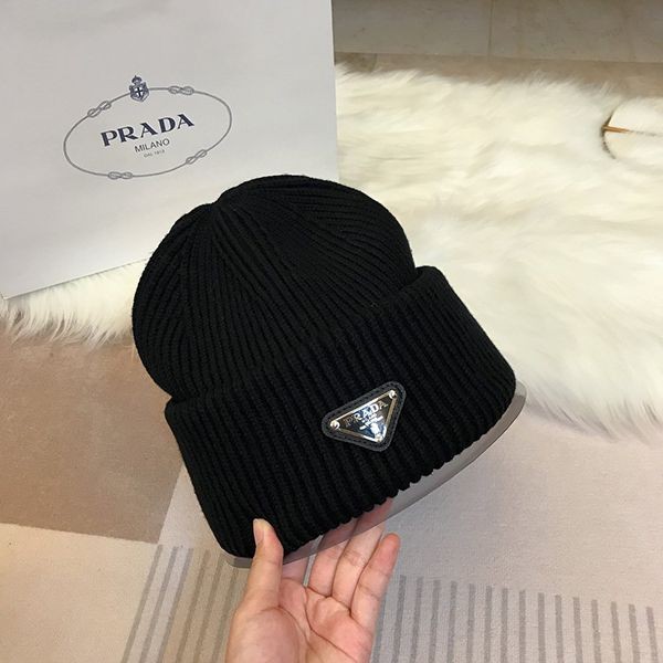 可愛い プラダ ニットキャップ・ビーニー コピー 早い者勝ち♡ puo61183N級品