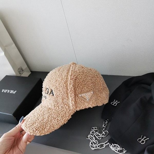 プラダ コピー ラムズウール ベースボールキャップ 3色 即日配送 puq63151代引きを販売