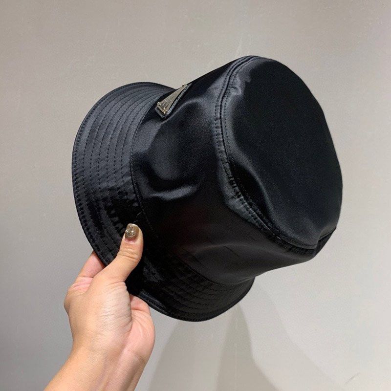 超希少！プラダ☆Re Nylon ロゴ付き バケットハット コピー puz97823N級品