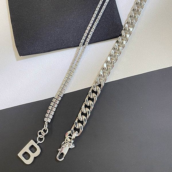 日本未入荷バレンシアガ Bロゴ シルバー チェーン ネックレス 偽物 bag43171代引きを販売
