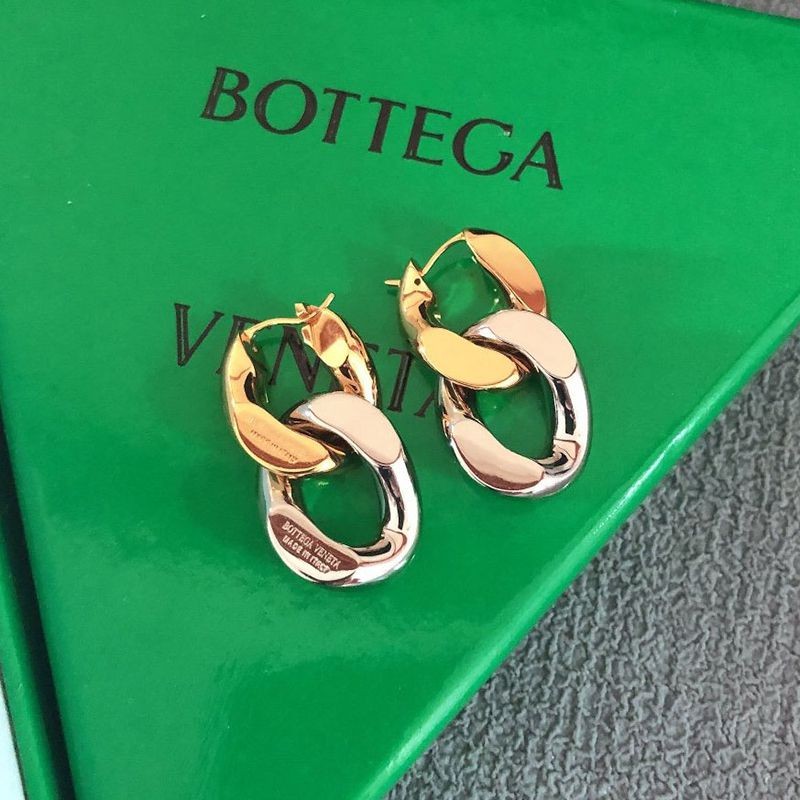 世界中で大人気♪ボッテガ ヴェネタ コピー ドロップピアス 華やか 18カラット 金メッキ boi15648