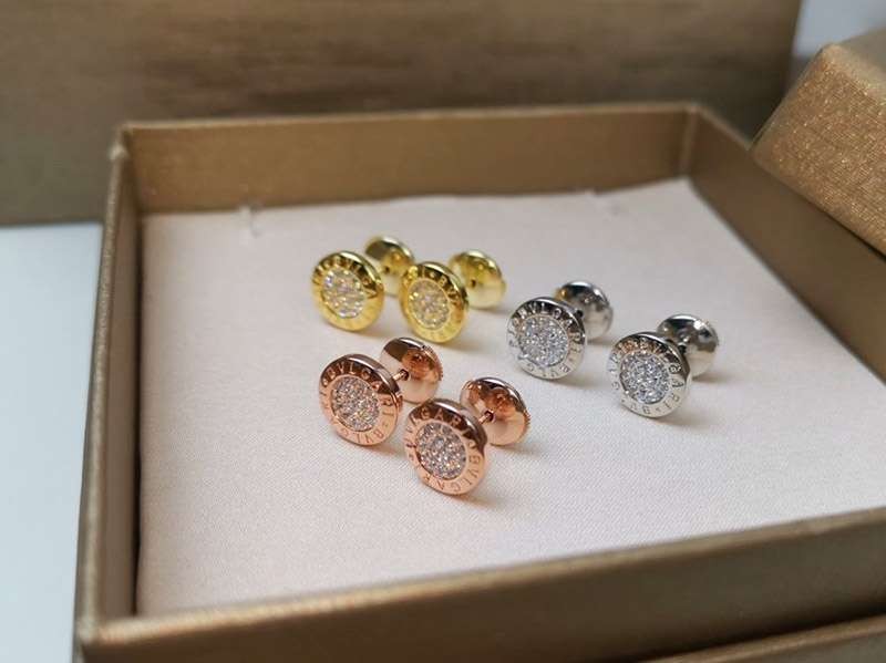 稀少 ブルガリ 偽物N級品18Kイエローゴールド ピアス ギフトに最適♪ Buc41379代引きを販売