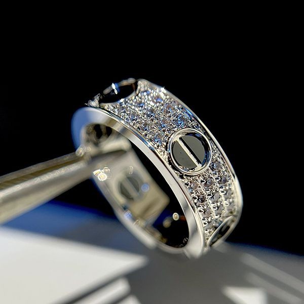 超希少！カルティエ LOVE リング 偽物 ダイヤモンド Buf02758品質保証