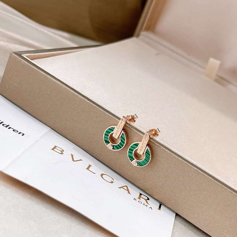 大人気!!新色ブルガリ 18Kイエローゴールド ピアス 偽物N級品 高品質♪♪ Bug72663品質保証