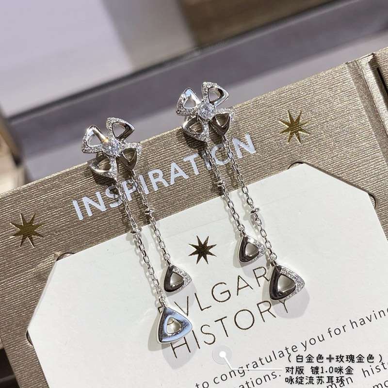 世界中で大人気♪ブルガリ 18Kイエローゴールド ダイヤ ピアス スーパーコピー早い者勝ち♡ Bui69569人気