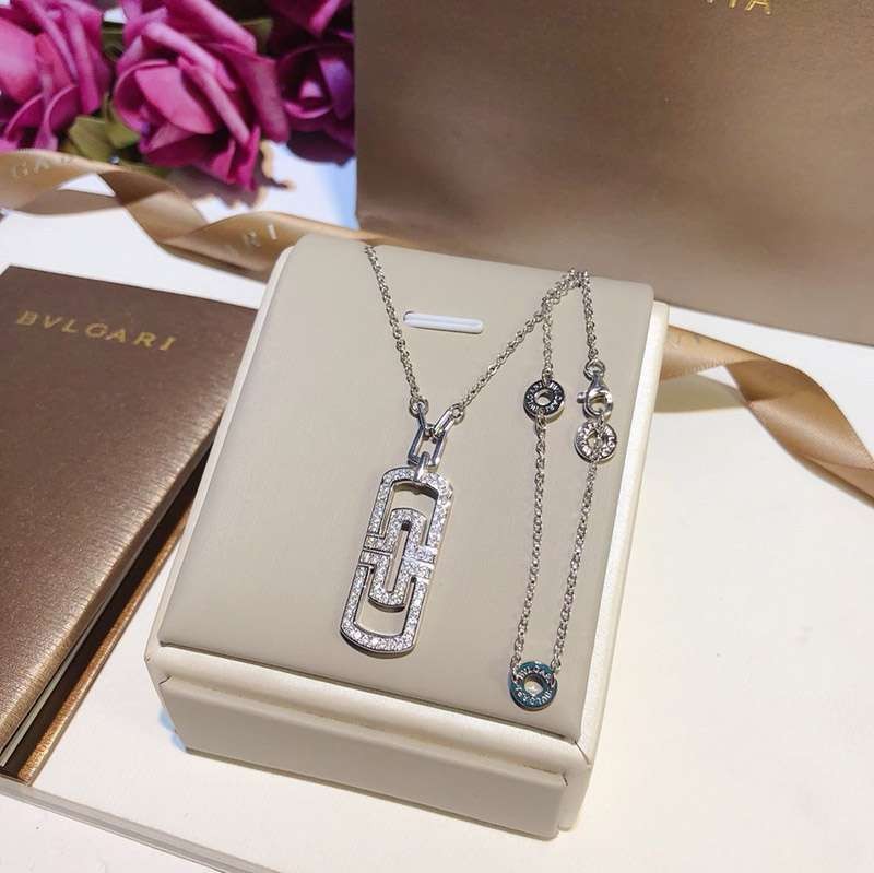 ★日本!!人気！ブルガリ ダイヤ ネックレス スーパーコピーN級品 18K ゴールド【追跡付】 Buj65041激安送料無料