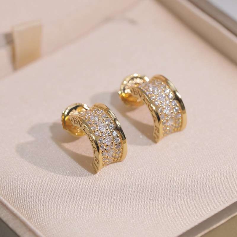 希少色 お洒落に♪ブルガリ 18Kイエローゴールド ダイヤ ピアス 偽物 Buo94500通販