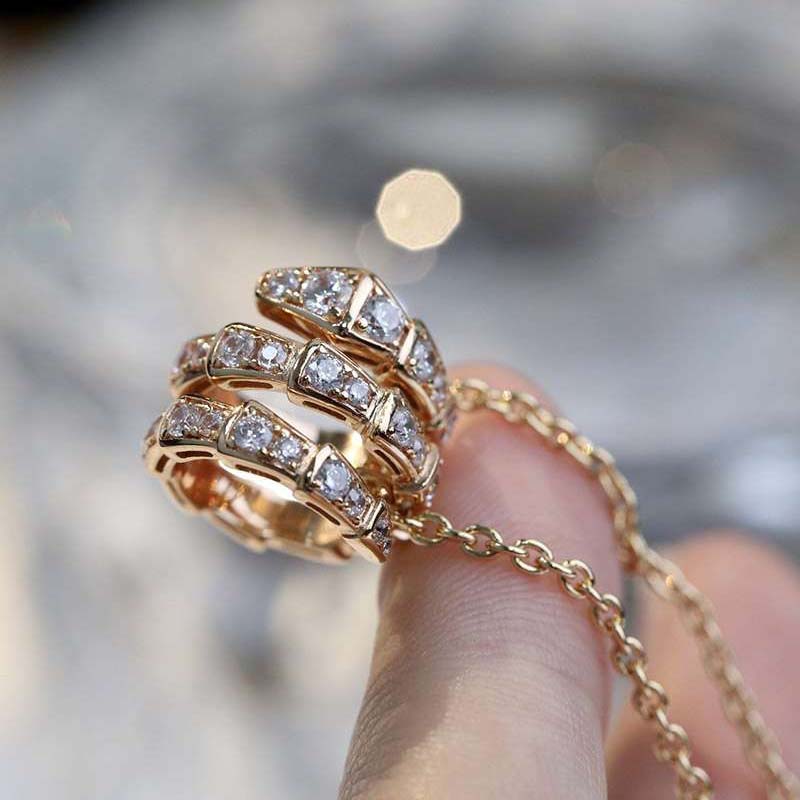 可愛い 早い者勝ち♡ブルガリ セルペンティ ネックレス 偽物N級品S330 But67208代引きを販売