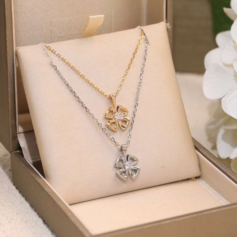★日本!!人気！ギフトに最適♪ ブルガリ コピー ダイヤ ネックレス 18K ゴールド But97682激安送料無料