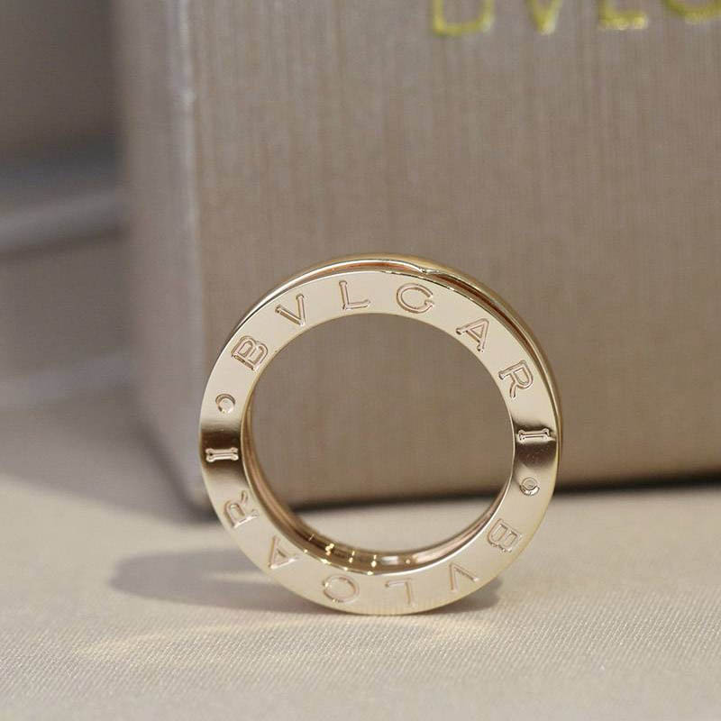 ブルガリ コピー 18K ゴールド ビー・ゼロワン 1バンドリングお洒落に♪ Buu01267