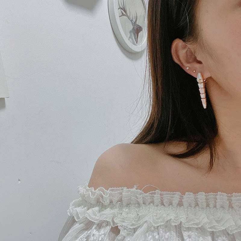 21AW新作 ギフトに最適♪ブルガリ セルペンティ ヴァイパー ピアス コピー Buu07844品質保証