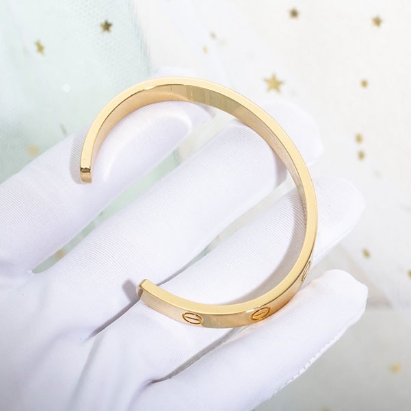 カルティエ LOVEブレスレット 偽物 18Kゴールド バングル kaa12632通販