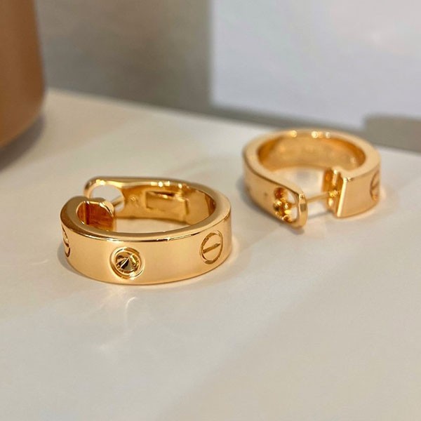 大人気!!新色 カルティエ■リング 偽物 指輪 LOVE ウェディング kaa25299通販