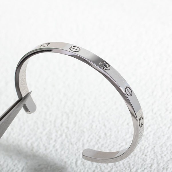 カルティエ LOVEブレスレット コピー ホワイトゴールド バングル kae94964高い品質
