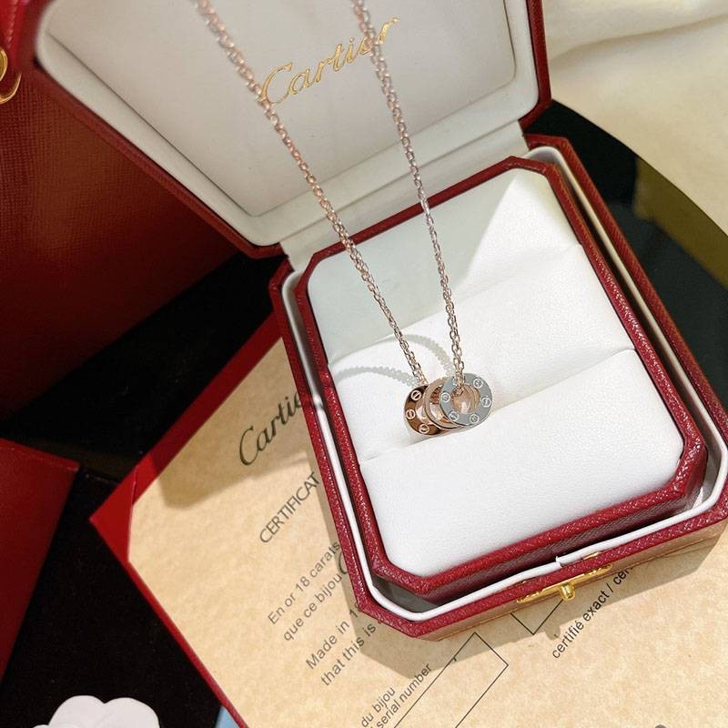 春もの新作カルティエ 偽物 LOVE ネックレス、ダイヤモンド6個 kae99494N級品