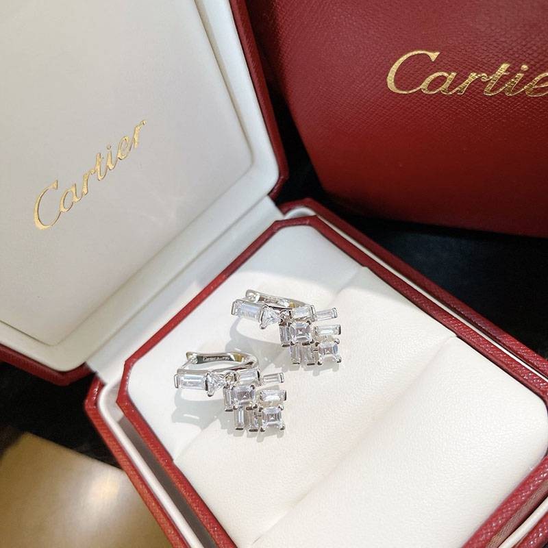可愛いリフレクション ドゥ カルティエ イヤリング スーパーコピー kag51638高い品質