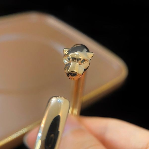 目を惹くカラー カルティエ パンテール ドゥ カルティエ ブレスレット kak98440人気