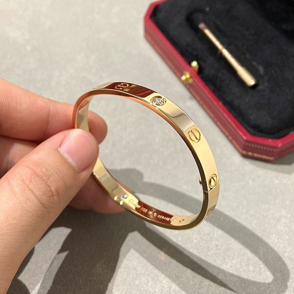 高品質♪♪♪カルティエ LOVE ブレスレット  コピー kal87671高い品質