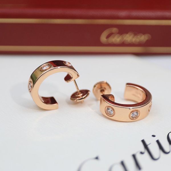 21-22AW カルティエ ギフトに◎LOVE ピアス コピー kam58516通販