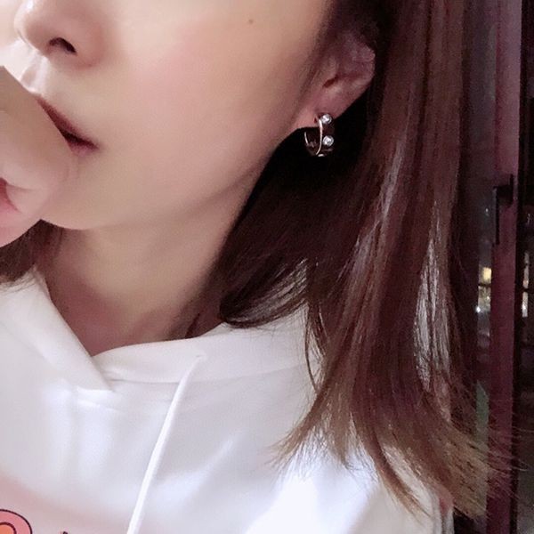 日本未入荷 カルティエ ギフトに◎LOVE ピアス コピー kaz66343最高級